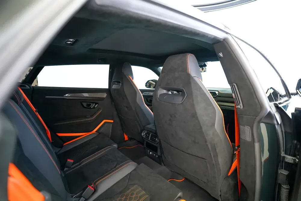 CARBON BONNET | CARBON INTERIOR | CARBON EXTERIOR | AKRAPOVIC EXHAUST | DEALER WARRANTY | GCC - Image 13