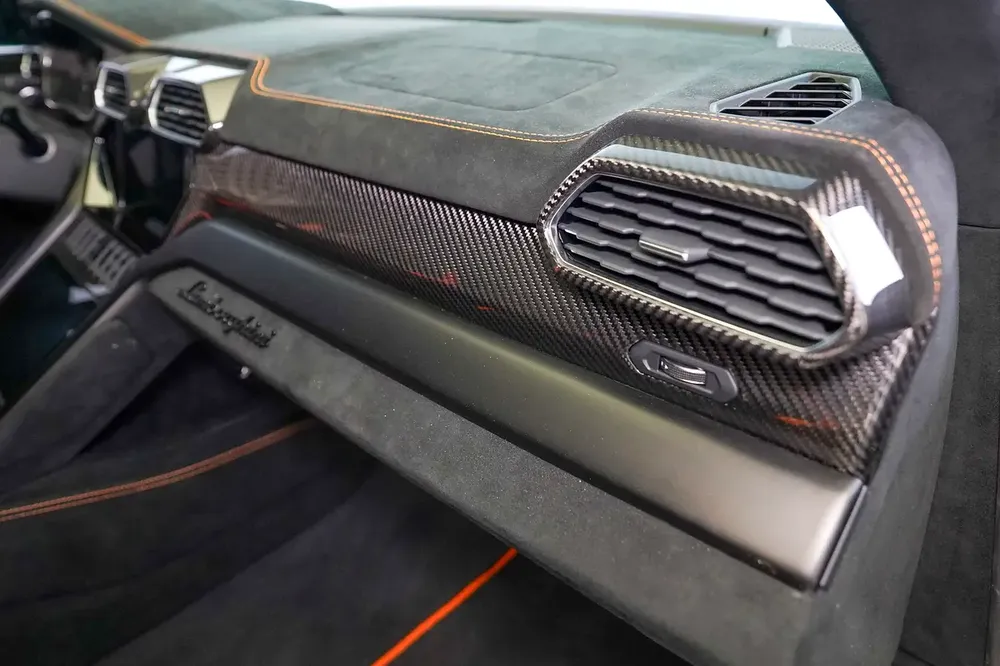 CARBON BONNET | CARBON INTERIOR | CARBON EXTERIOR | AKRAPOVIC EXHAUST | DEALER WARRANTY | GCC - Image 14
