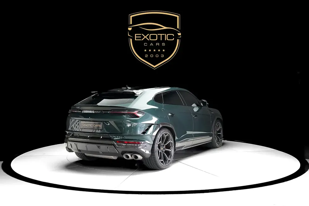 CARBON BONNET | CARBON INTERIOR | CARBON EXTERIOR | AKRAPOVIC EXHAUST | DEALER WARRANTY | GCC - Image 4