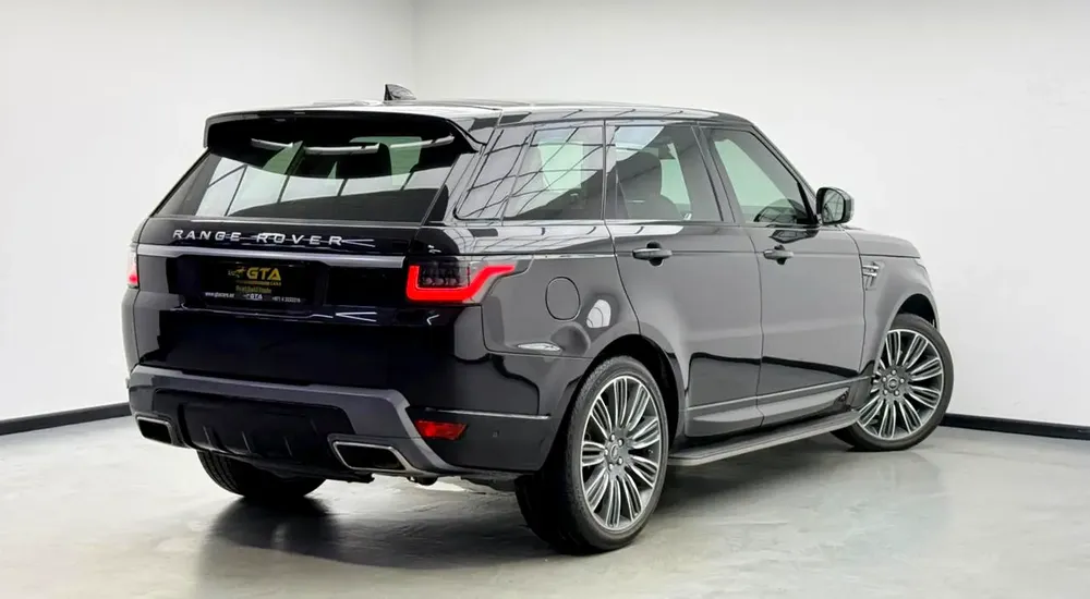 2020 Range Rover Sport HSE Dynamic, 2026 RR Warranty, Full RR Service History, Very Low Km, GCC - Image 4