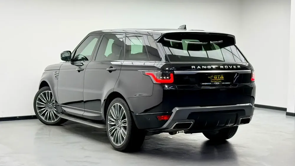 2020 Range Rover Sport HSE Dynamic, 2026 RR Warranty, Full RR Service History, Very Low Km, GCC - Image 6