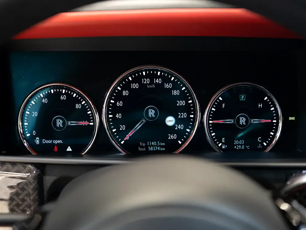 2021 | PREMIUM BLACK BADGE | RED INTERIOR | GCC | V12 TWIN-TURBO | FULL OPTION | PERFECT CONDITION - Image 17