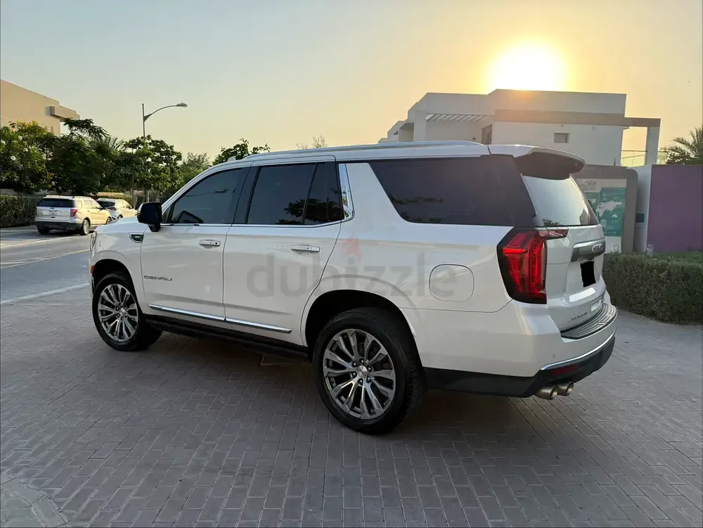 GMC Yukon Denali - Image 6