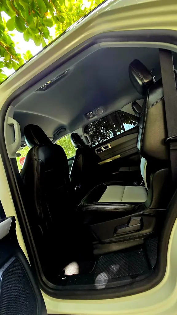 FORD EXPLORER 2022 - Image 9