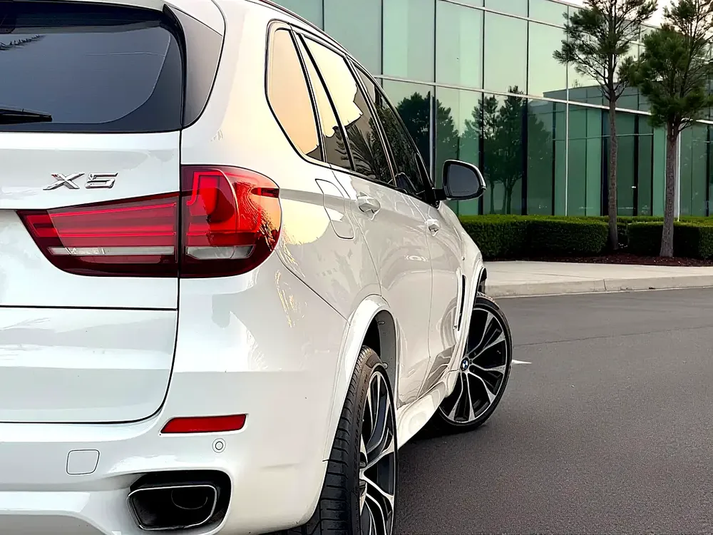 2018 AED 1,280 PM | BMW X5 | Xdrive50i | M SPORT  | FULL SERVICE HISTORY | 4.4L V8 | 0% DOWNPAYMENT - Image 10