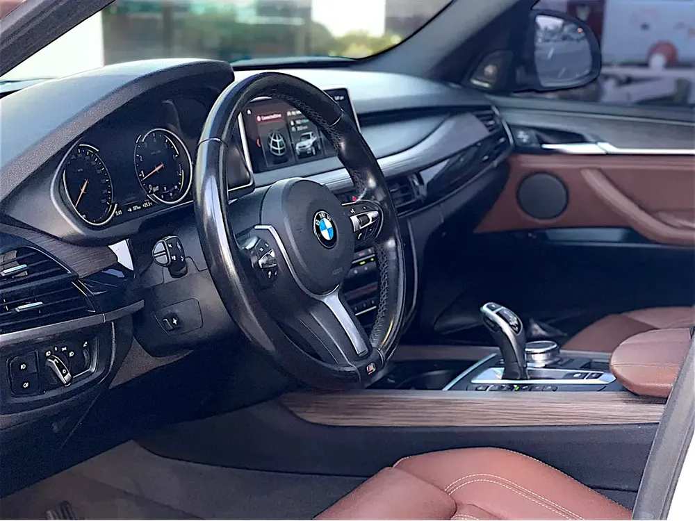 2018 AED 1,280 PM | BMW X5 | Xdrive50i | M SPORT  | FULL SERVICE HISTORY | 4.4L V8 | 0% DOWNPAYMENT - Image 14