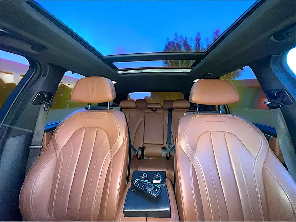 2018 AED 1,280 PM | BMW X5 | Xdrive50i | M SPORT  | FULL SERVICE HISTORY | 4.4L V8 | 0% DOWNPAYMENT - Image 18