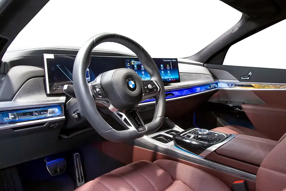BMW 740i M Sport Individual (Ref# 157394) - Image 4