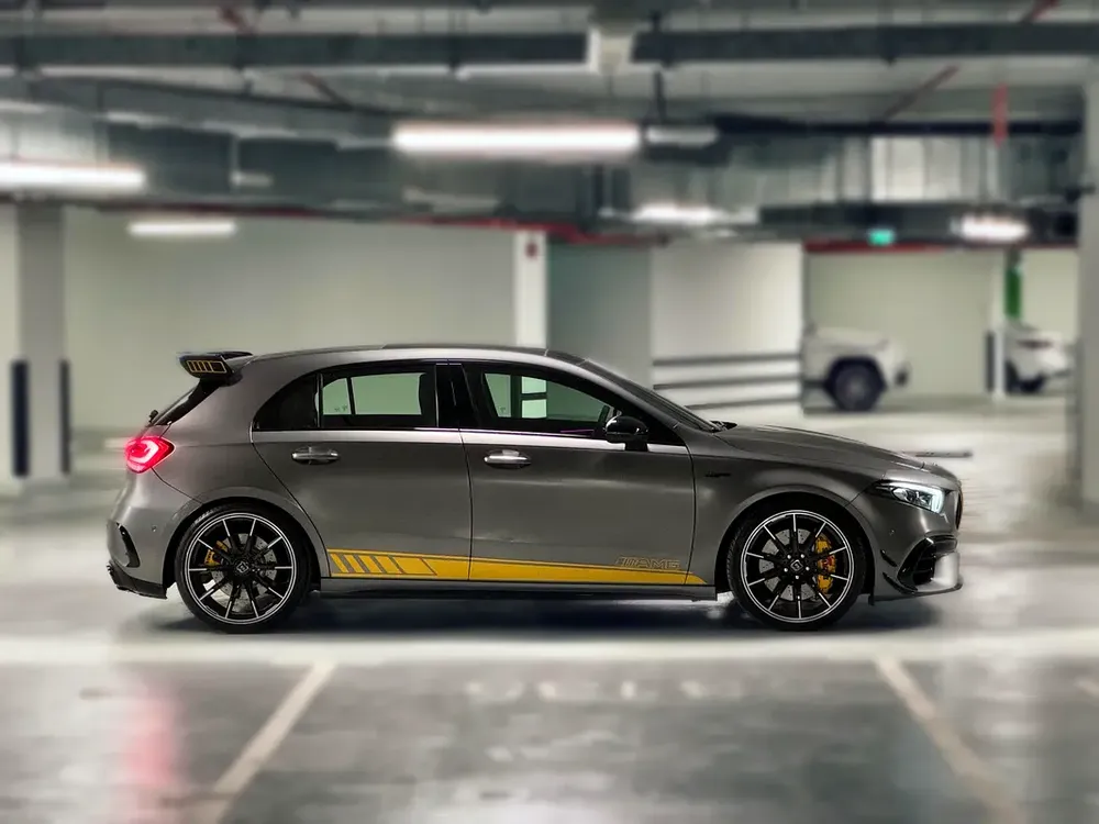 Mercedes A45 S+ 2020, GCC specification, Low Mileage, Special original color, Warranty and Service. - Image 4