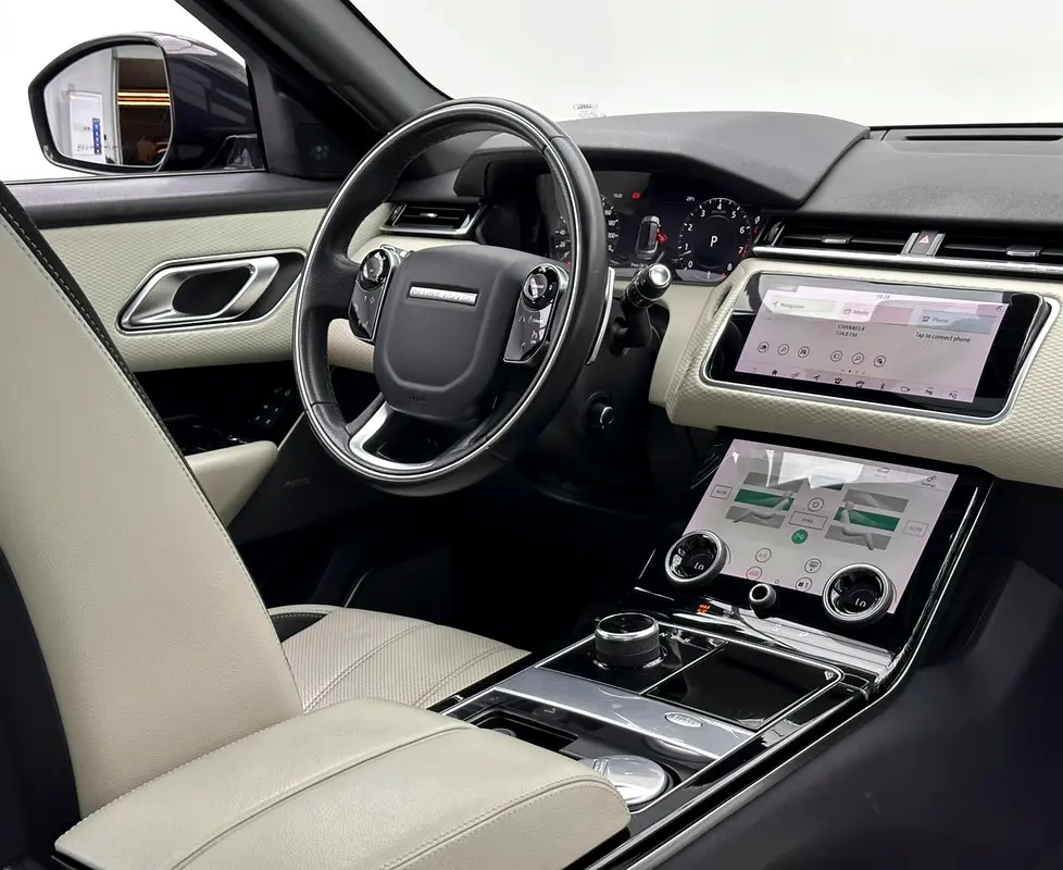 2020 Range Rover Velar SE R-Dynamic P250, 1 Years Warranty Unlimited Km, Range Rover FSH, GCC - Image 11