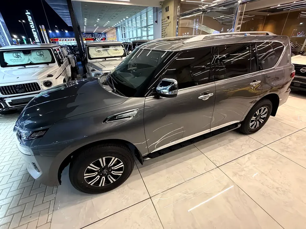 2023 Nissan Patrol SE - GCC Specs - Like New! - Image 10