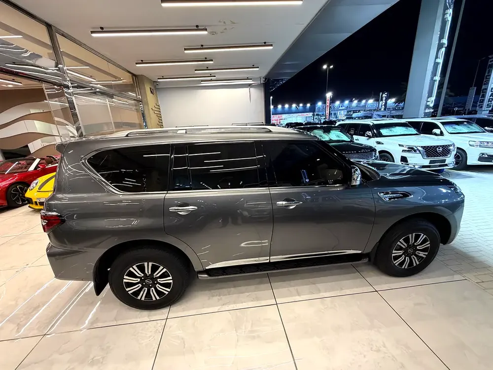 2023 Nissan Patrol SE - GCC Specs - Like New! - Image 5