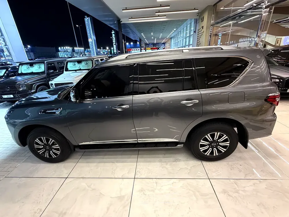 2023 Nissan Patrol SE - GCC Specs - Like New! - Image 9