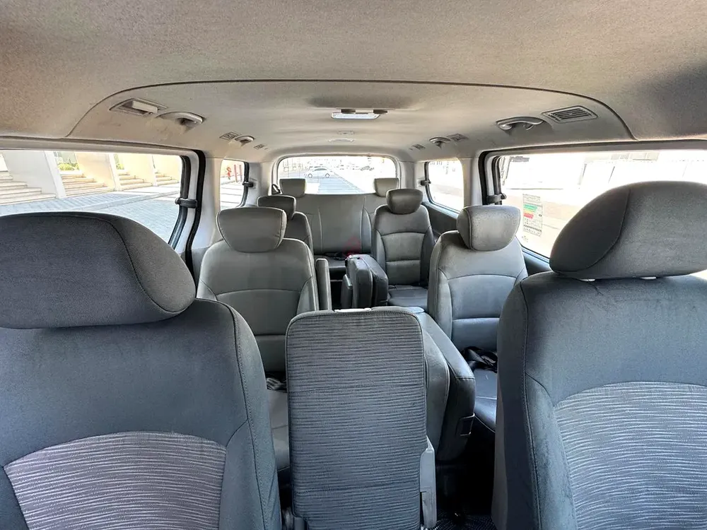 2018 Hyundai H1 GCC Specs - Reliable 12-Seater Passenger Van - Image 12