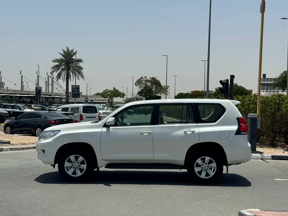 2.7l Toyota Prado 2019 - 4 cylinder-Accident Free - Super Condition - Image 7