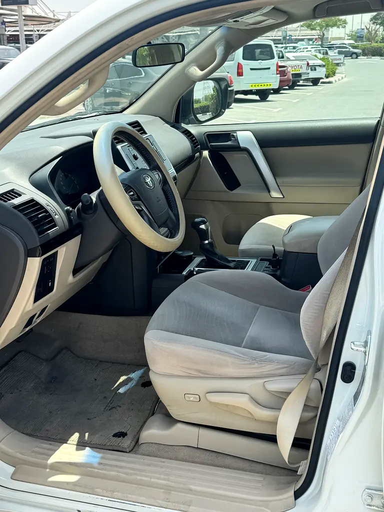 2.7l Toyota Prado 2019 - 4 cylinder-Accident Free - Super Condition - Image 9