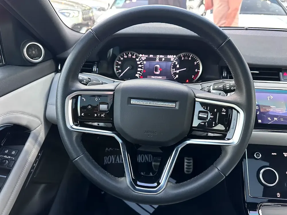 3,000 PM | 0% Down-Payment | LandRover Warranty | Low km - Image 17
