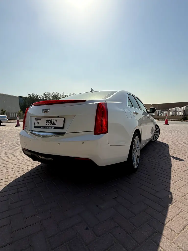 Cadillac ATS 2015 perfect condition - Image 4