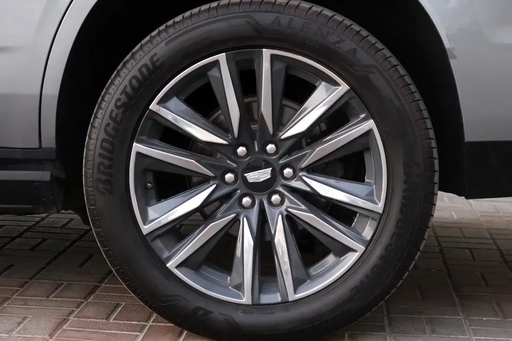 2023 Cadillac Escalade - GCC Specs - 90K KMS - FDSH - Image 10