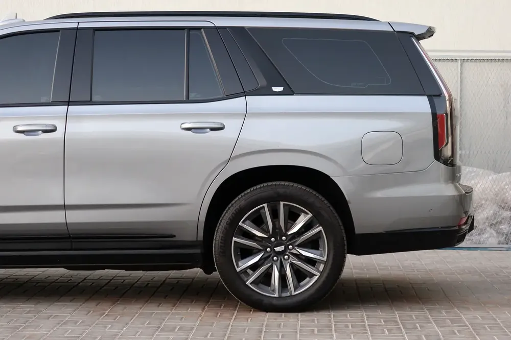 2023 Cadillac Escalade - GCC Specs - 90K KMS - FDSH - Image 9
