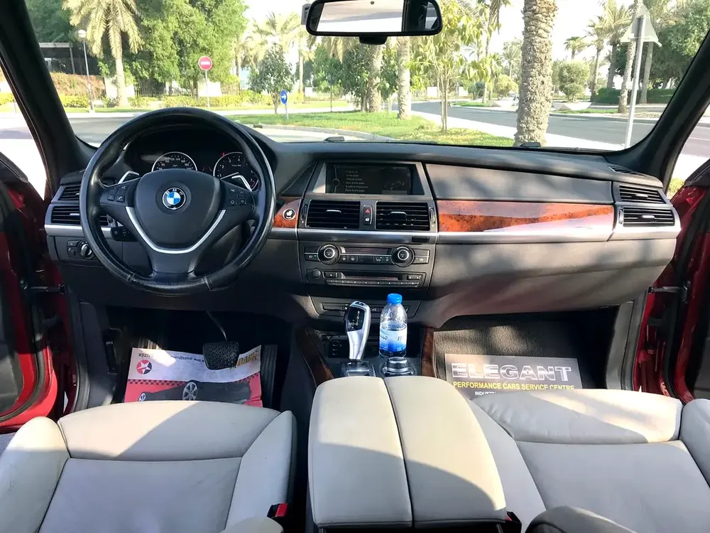 BMW X5 xDrive50i Luxury-Line 2013 | GCC Specs | Well Maintained - Image 9