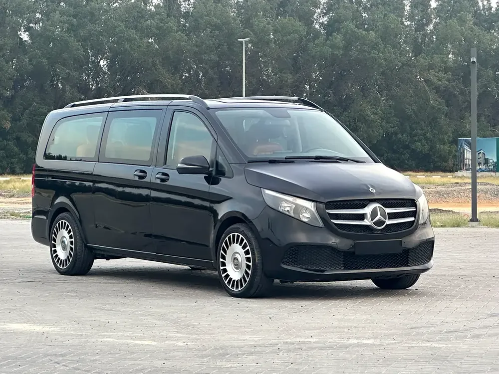 Mercedes-Benz V-Class V 250 2020 - GCC Specs - Excellent Condition - Image 17