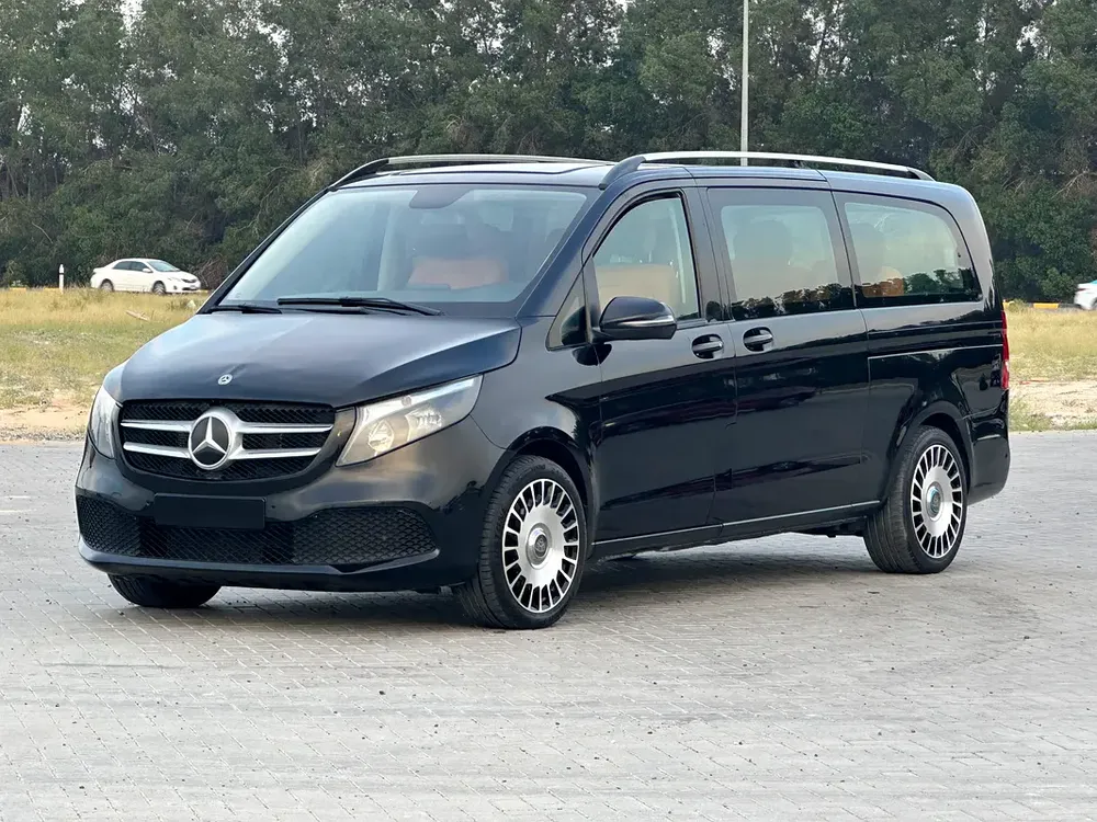 Mercedes-Benz V-Class V 250 2020 - GCC Specs - Excellent Condition - Image 9
