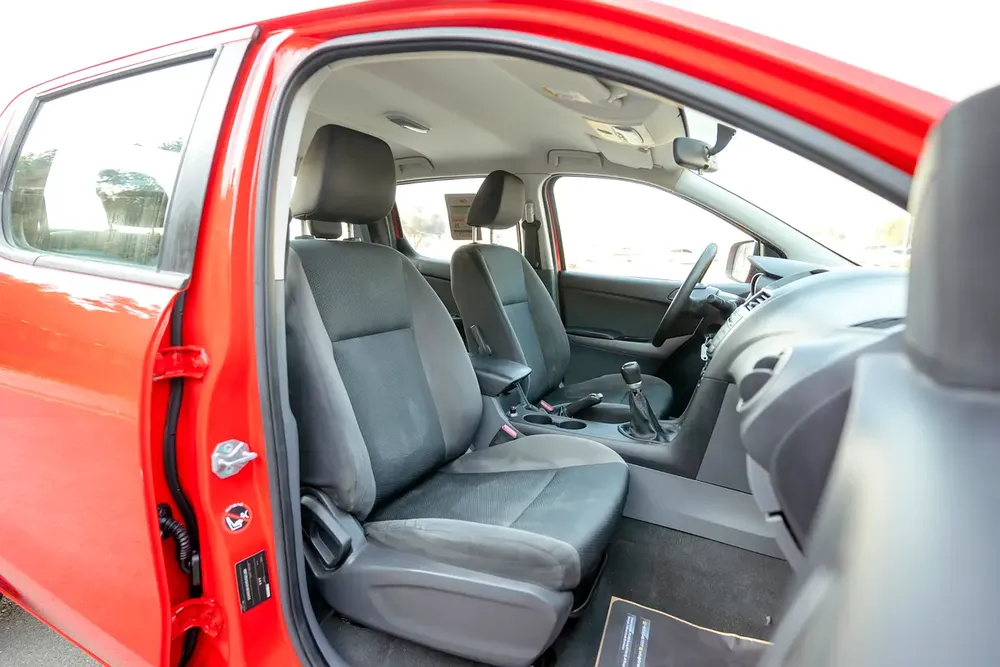 Mazda BT-50 | Double Cabin 4X2 | Manual | GCC Specs | Ref#M99655 - Image 11