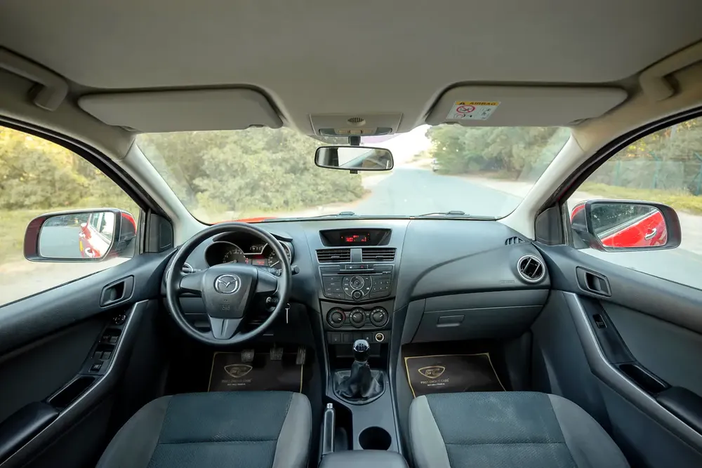 Mazda BT-50 | Double Cabin 4X2 | Manual | GCC Specs | Ref#M99655 - Image 8