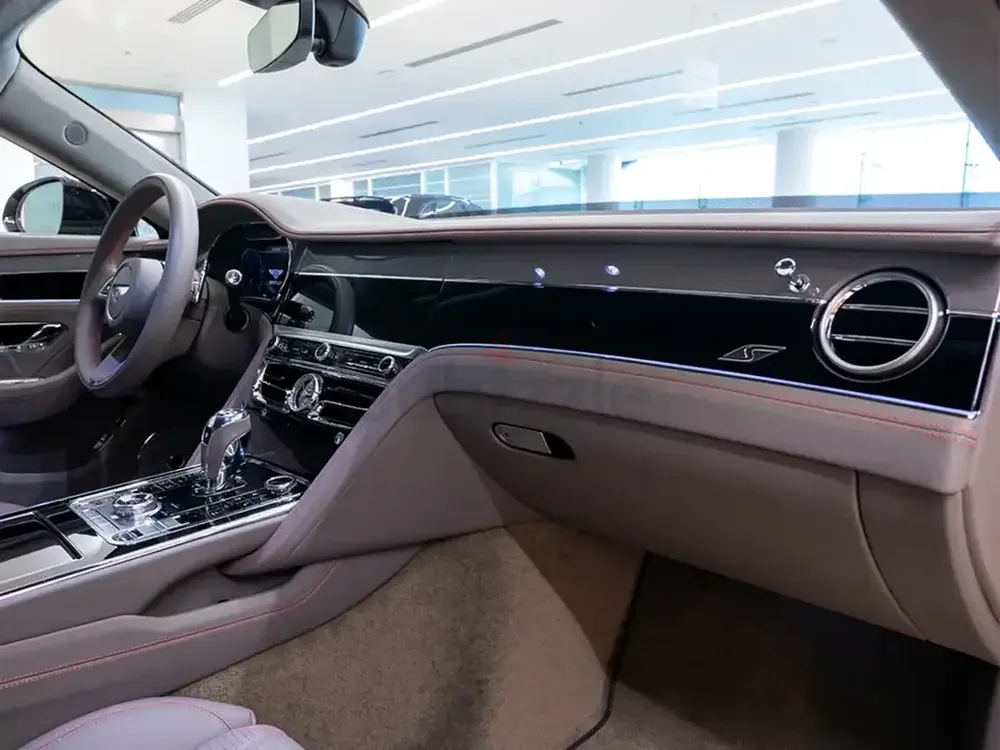 Bentley Flying Spur S | Under Dealer Warranty | GCC Specs - Image 11