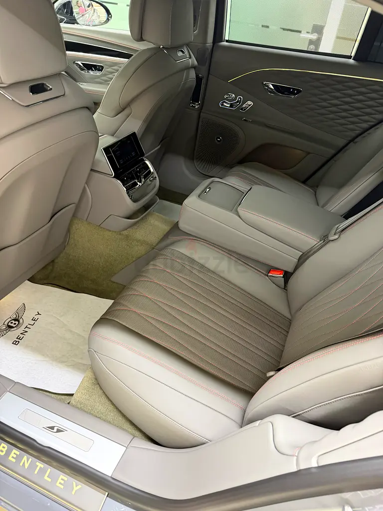 Bentley Flying Spur S | Under Dealer Warranty | GCC Specs - Image 12