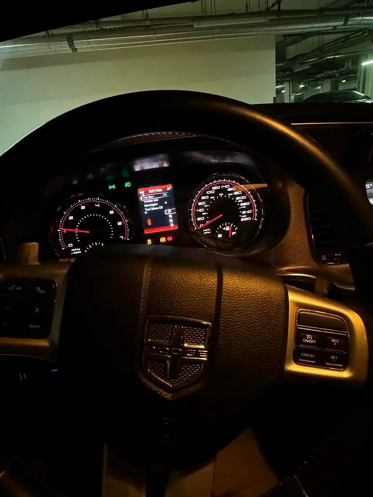 Dodge charger R/T - Image 8