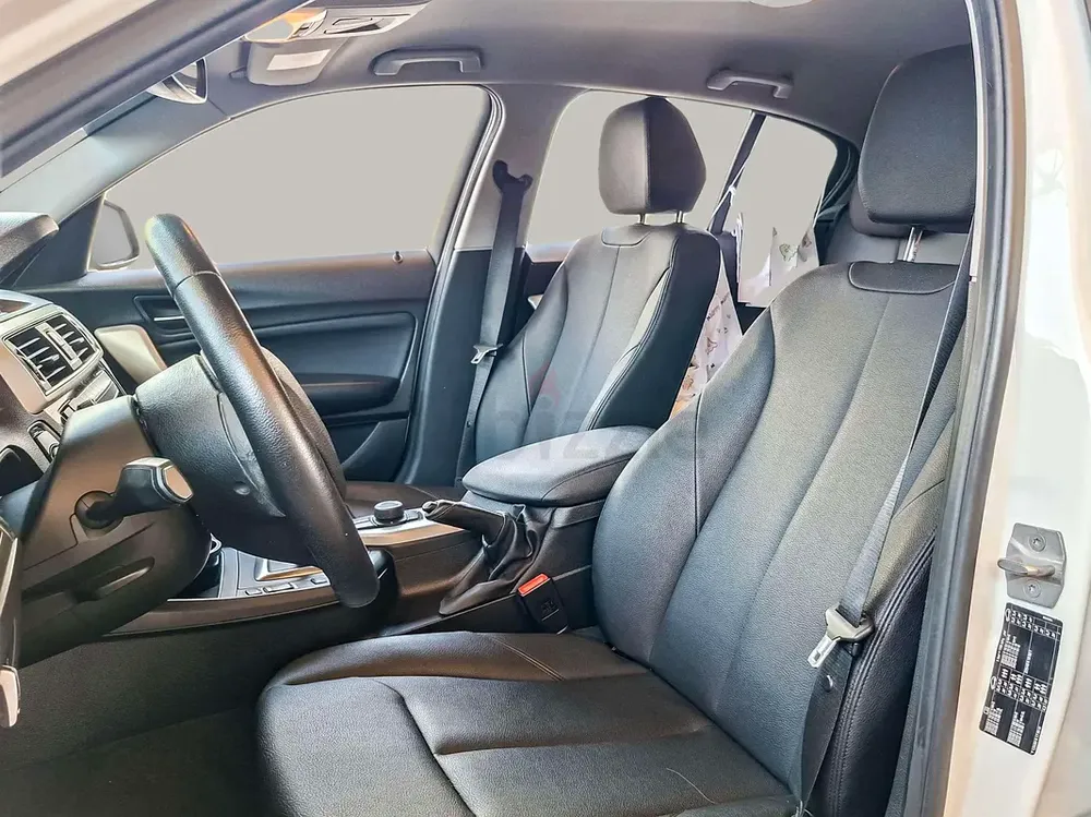 AED 456/month | 2019 BMW 1-Series 120i | GCC Specs | Ref#475614 - Image 11
