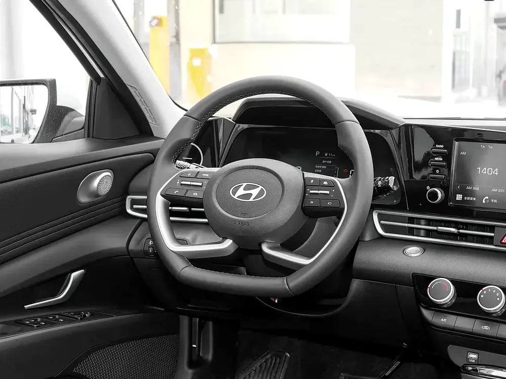 AED 43,500 Only!! // Export Price // 2025 Hyundai Elantra 1.5L // CVT GLX ELITE - Image 6