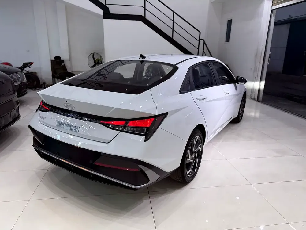 AED 43,500 Only!! // Export Price // 2025 Hyundai Elantra 1.5L // CVT GLX ELITE - Image 7