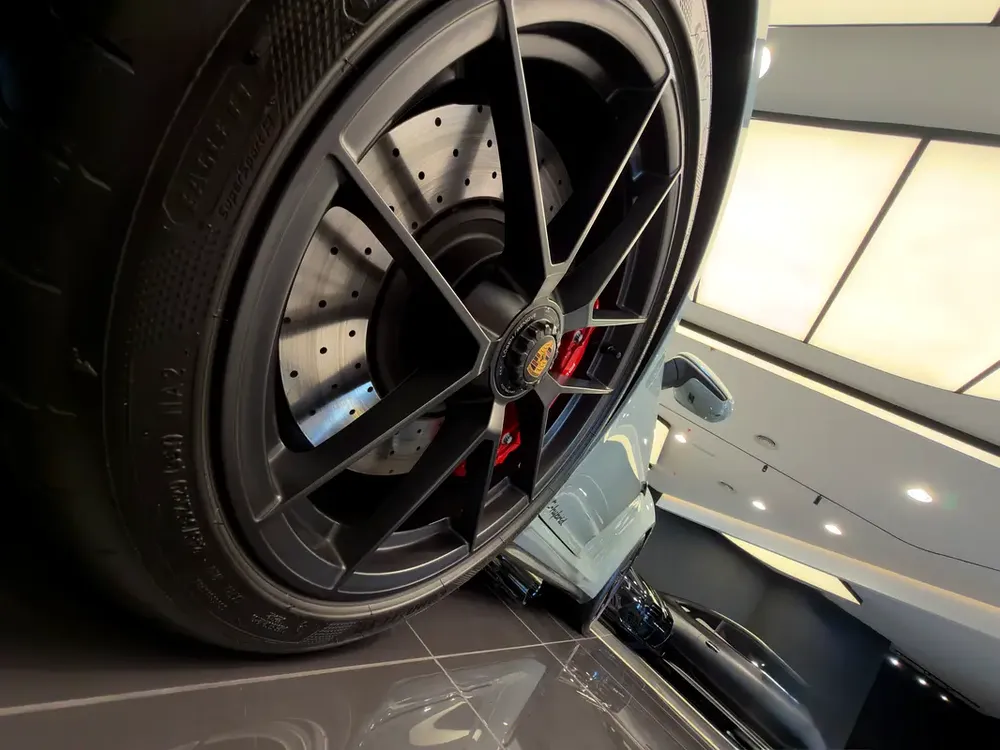 PORSCHE 911 TARGA 4 GTS BRAND NEW GCC - Image 5