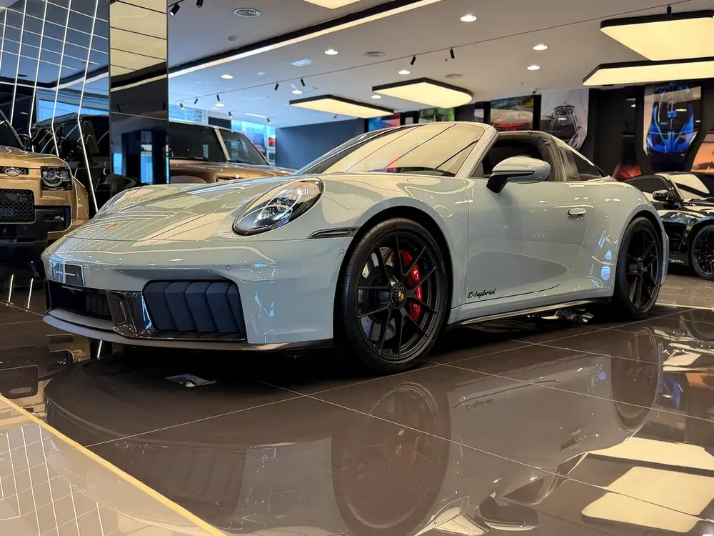PORSCHE 911 TARGA 4 GTS BRAND NEW GCC - Image 7