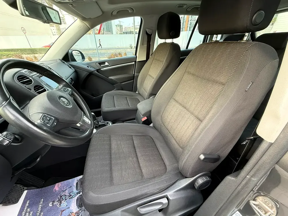 Volkswagen Tiguan SEL 2016 | GCC Specs, SEL, Panoramic Glass - Image 12
