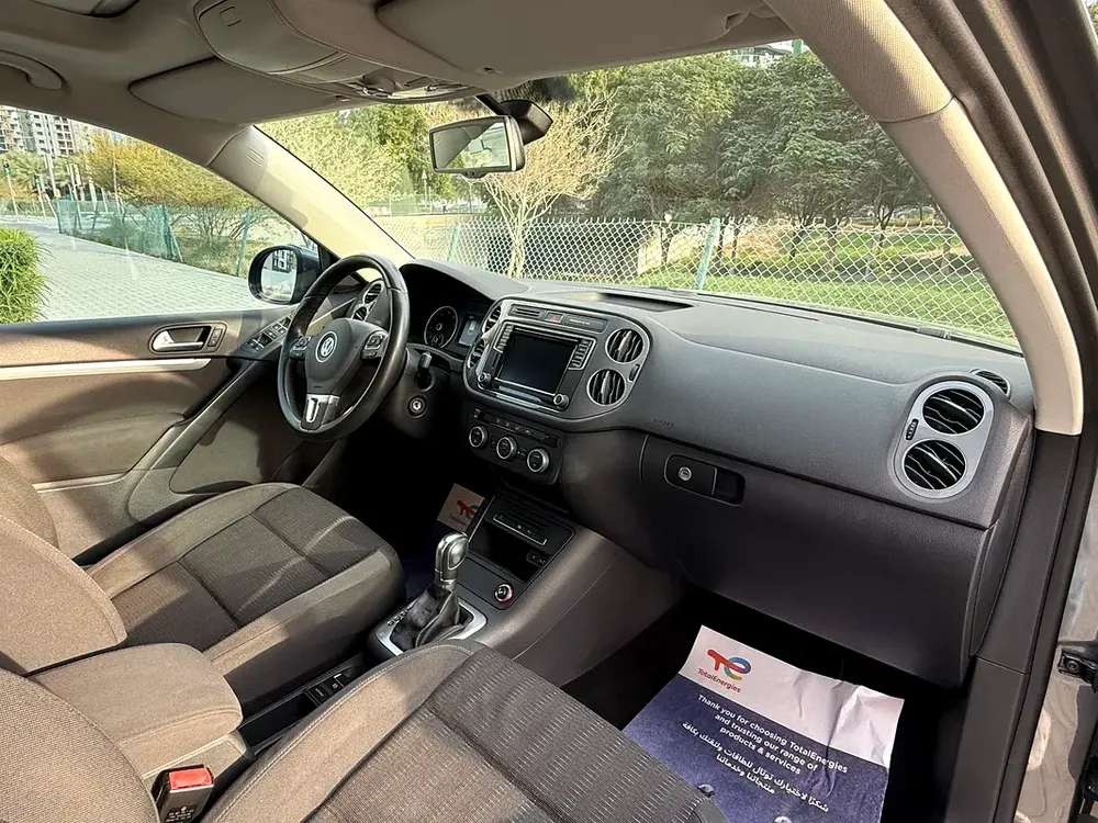 Volkswagen Tiguan SEL 2016 | GCC Specs, SEL, Panoramic Glass - Image 18