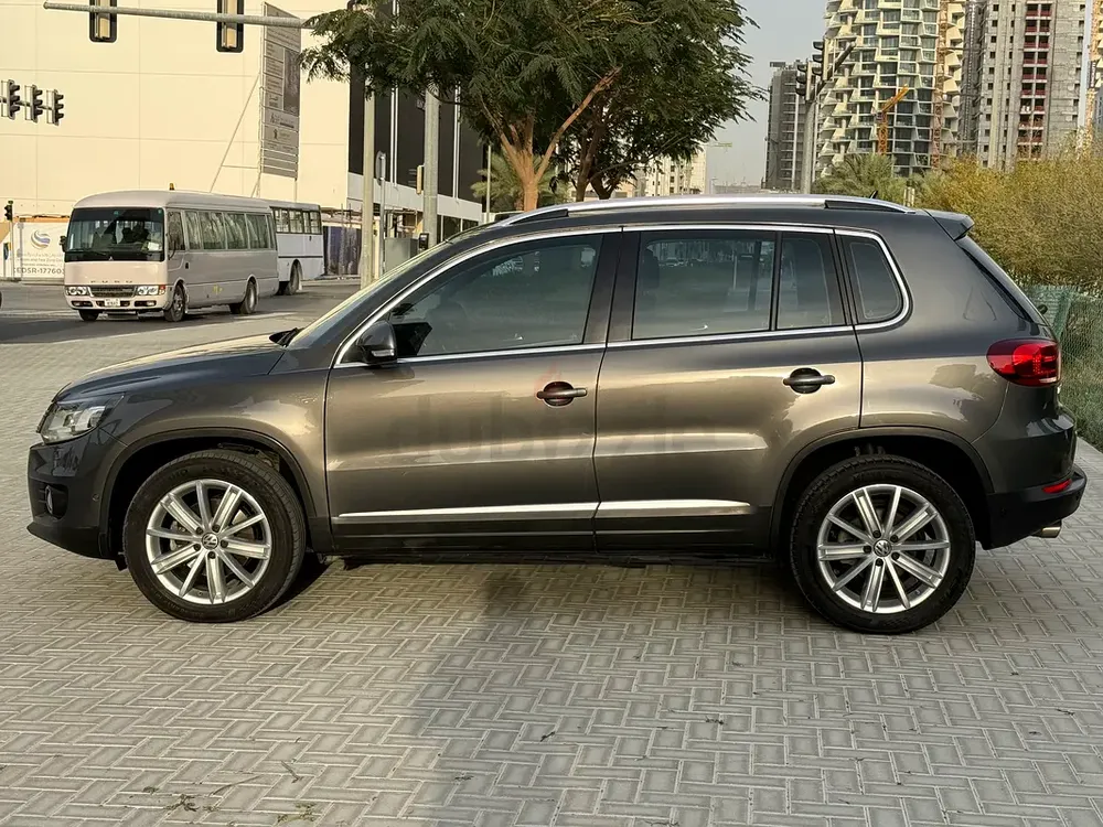Volkswagen Tiguan SEL 2016 | GCC Specs, SEL, Panoramic Glass - Image 8
