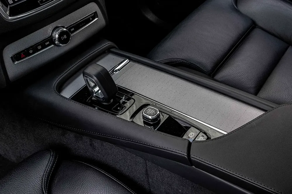 2,840 P.M |  XC90 B5 Plus Bright AWD | 0% Downpayment | Agency Warranty! - Image 10
