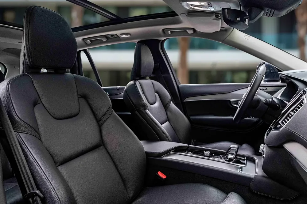 2,840 P.M |  XC90 B5 Plus Bright AWD | 0% Downpayment | Agency Warranty! - Image 11