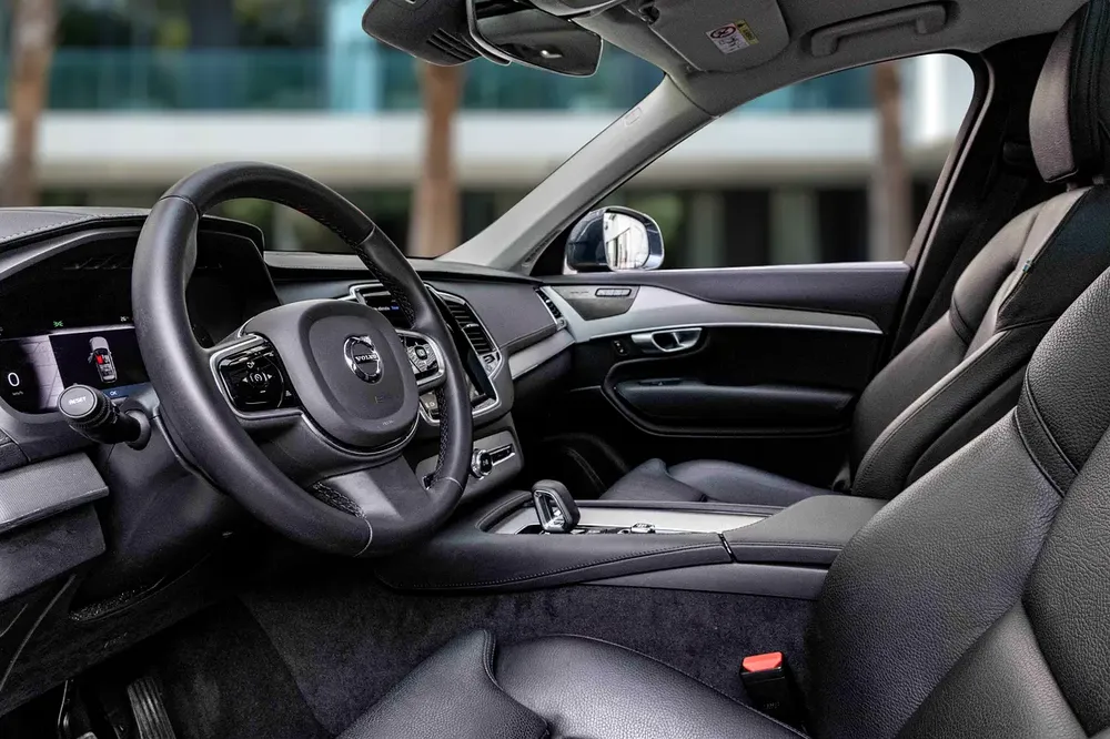 2,840 P.M |  XC90 B5 Plus Bright AWD | 0% Downpayment | Agency Warranty! - Image 9