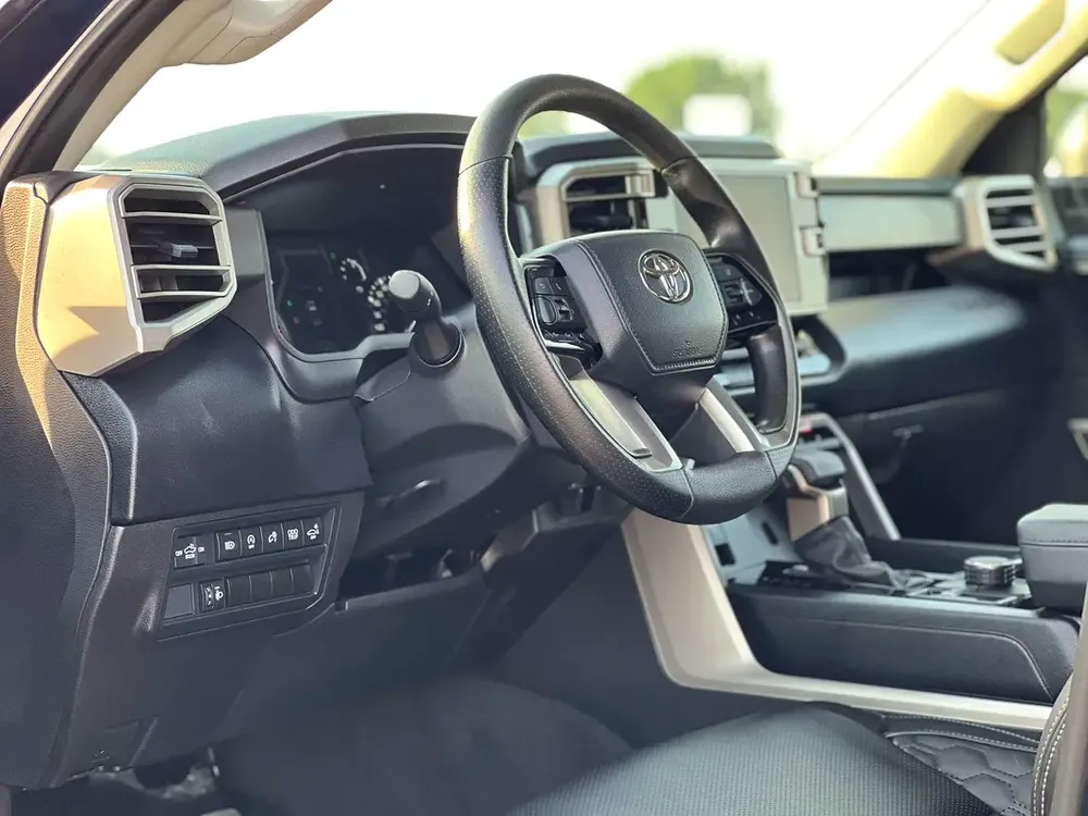 2024 Toyota Tundra Crewmax SR5 - 3.4L V6  - AWD 4x4 - Rear Camera - Leather Seat - Low Mileage - Image 10