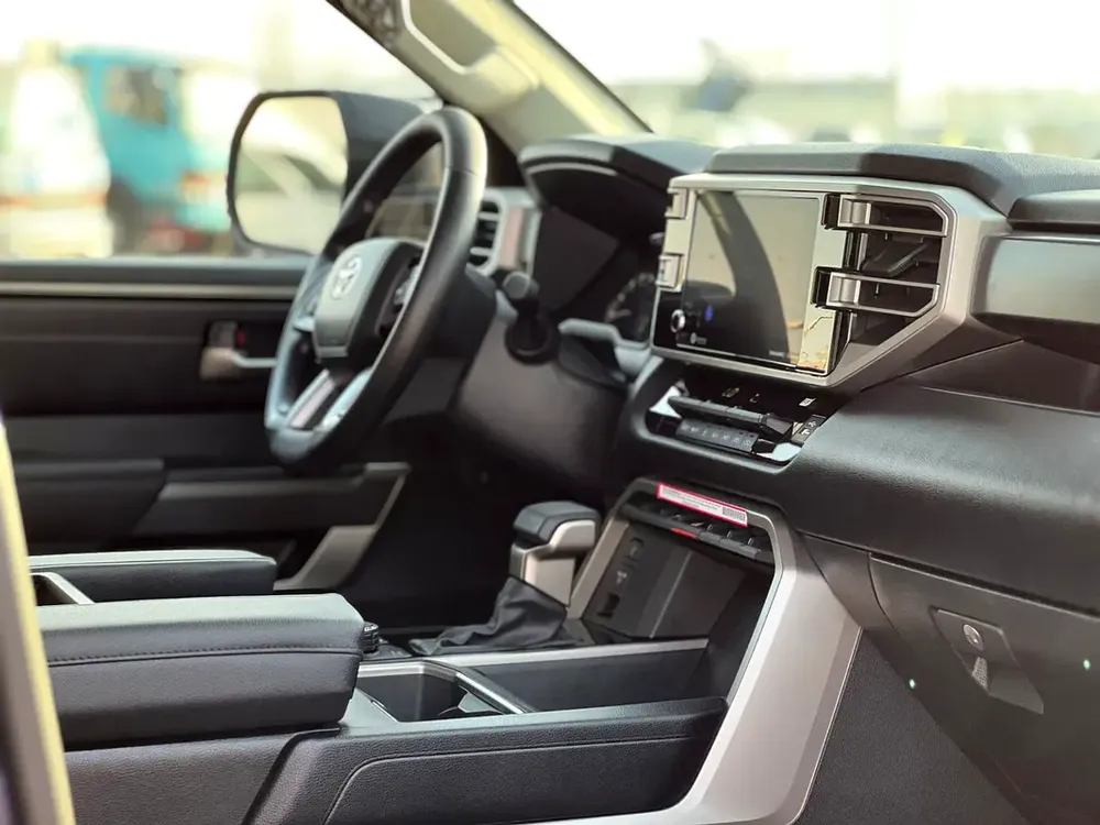 2024 Toyota Tundra Crewmax SR5 - 3.4L V6  - AWD 4x4 - Rear Camera - Leather Seat - Low Mileage - Image 13
