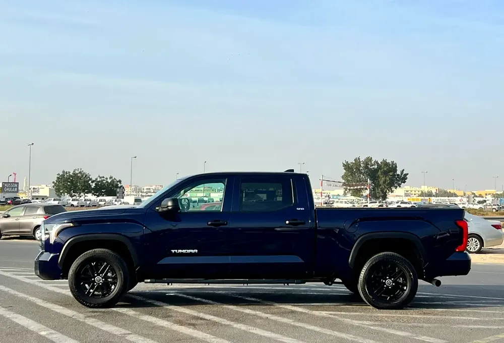2024 Toyota Tundra Crewmax SR5 - 3.4L V6  - AWD 4x4 - Rear Camera - Leather Seat - Low Mileage - Image 4