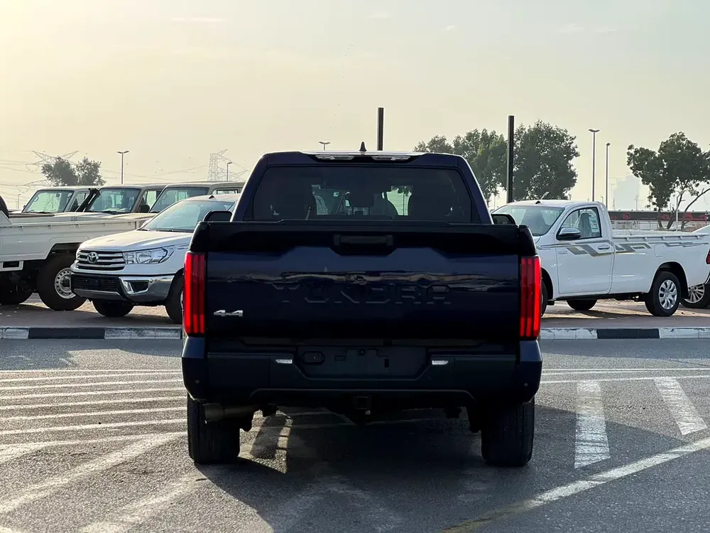 2024 Toyota Tundra Crewmax SR5 - 3.4L V6  - AWD 4x4 - Rear Camera - Leather Seat - Low Mileage - Image 6