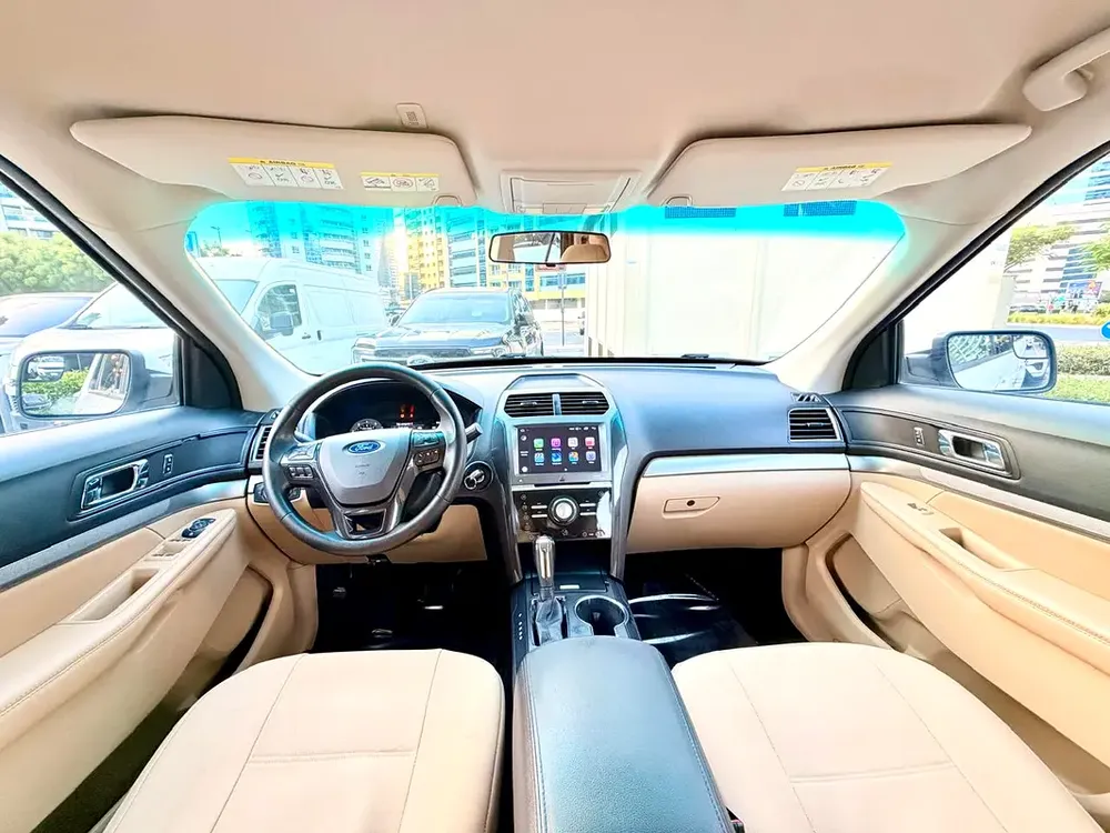 Ford Explorer XLT 2017 GCC Specs - Well Maintained SUV - Image 12