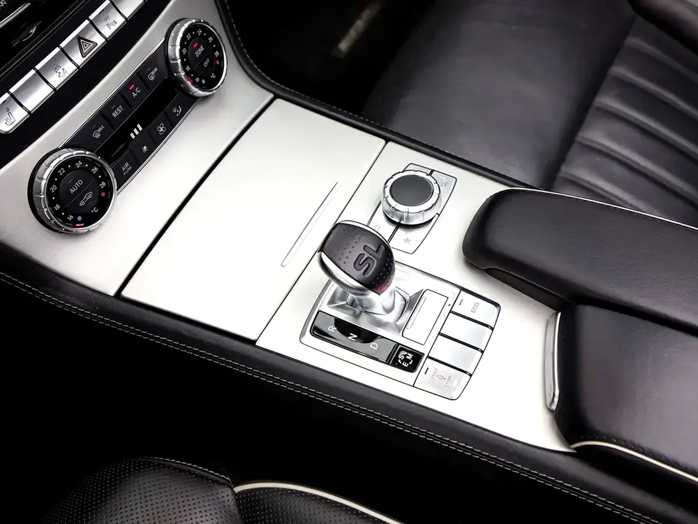 2013 | Mercedes Benz | SL350 | GCC Spec - Image 14
