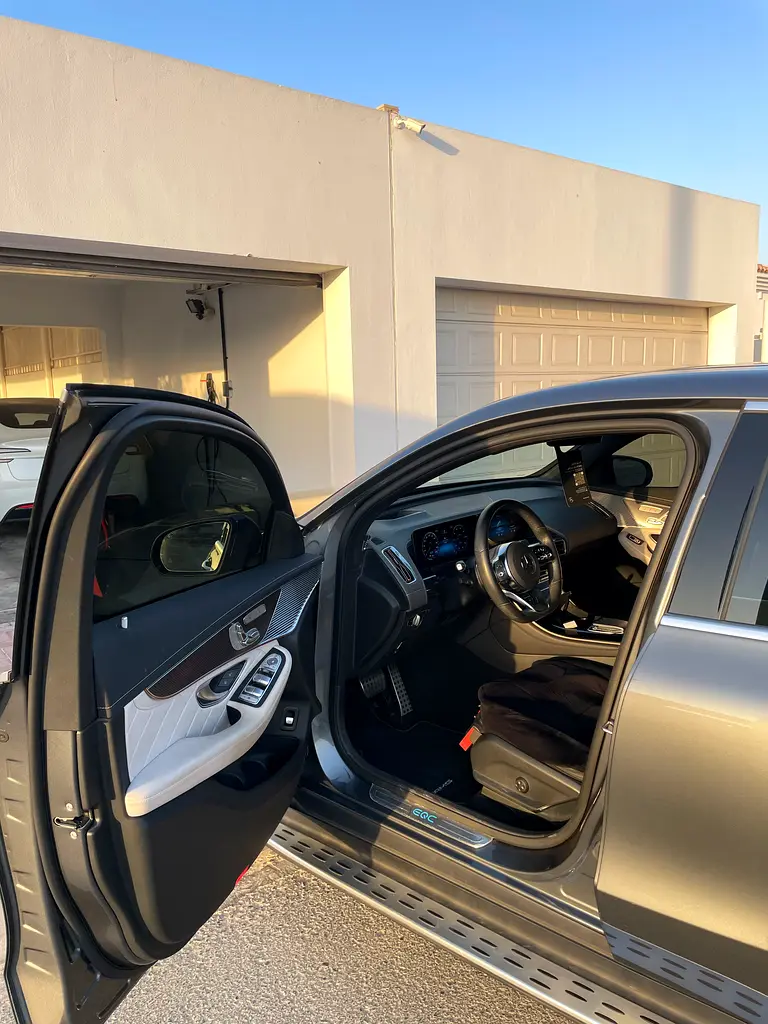 Mercedes-Benz EQC 400 4Matic 2022 - GCC Specs - Image 7